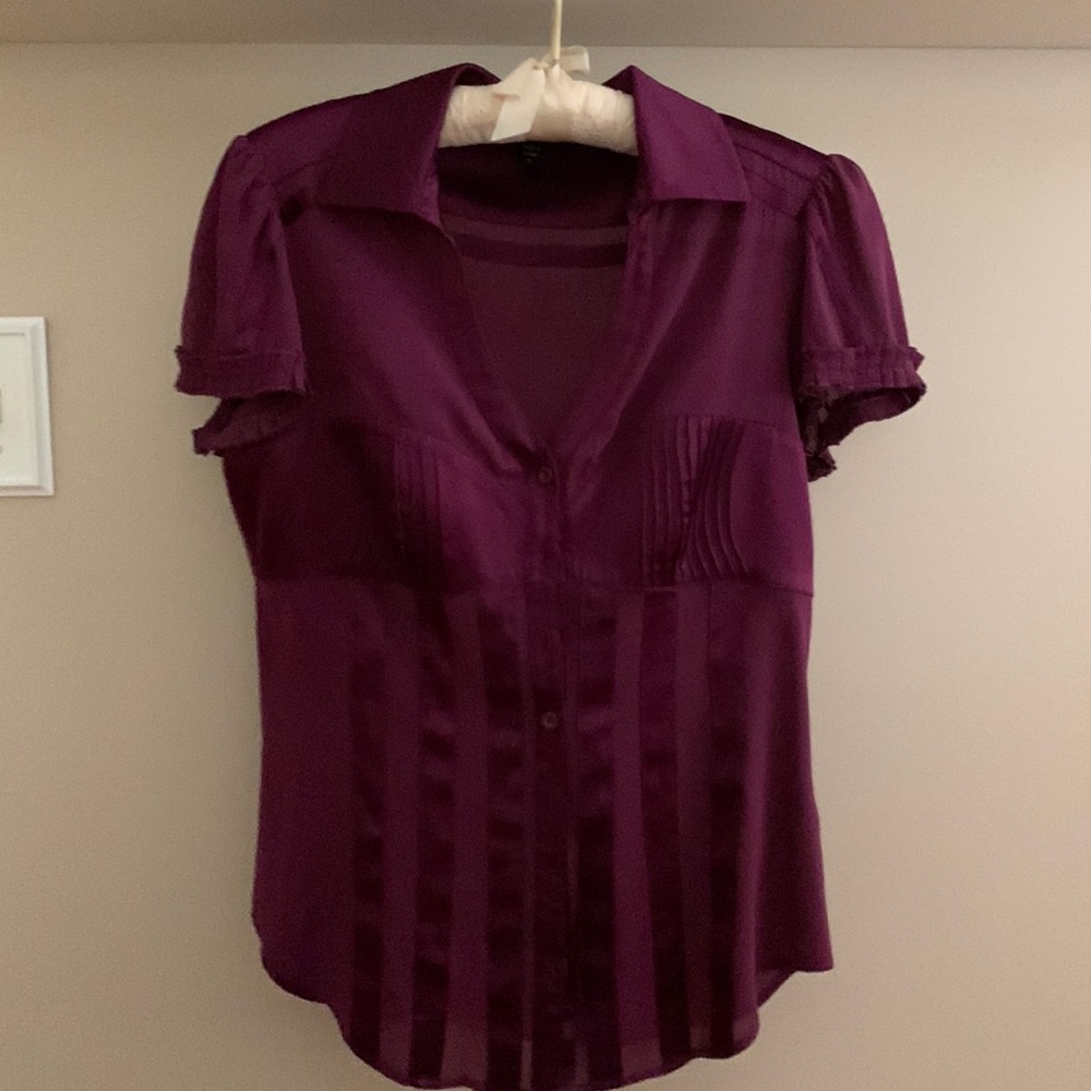 Bebe short sleeve blouse size Medium